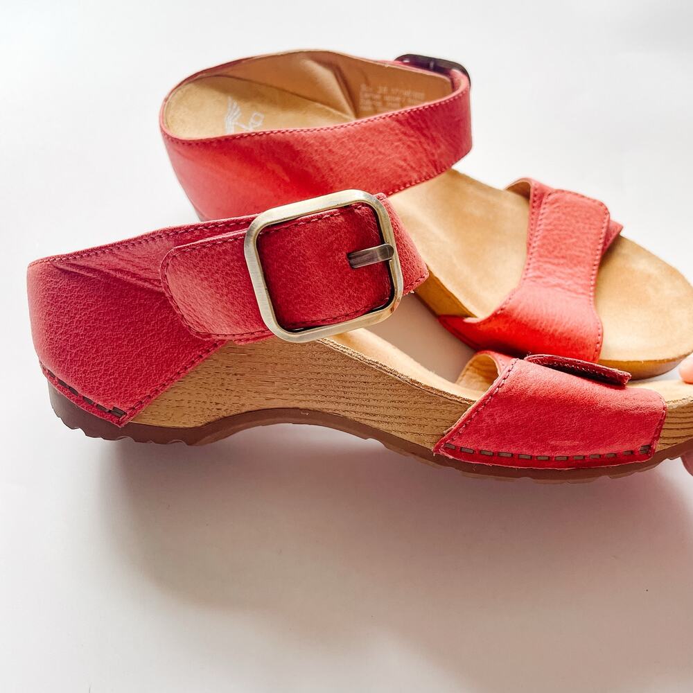 NWOT Women's Dansko Tanya Wedge Sandals Coral Burnished Leather Size 38 - Picture 2 of 7
